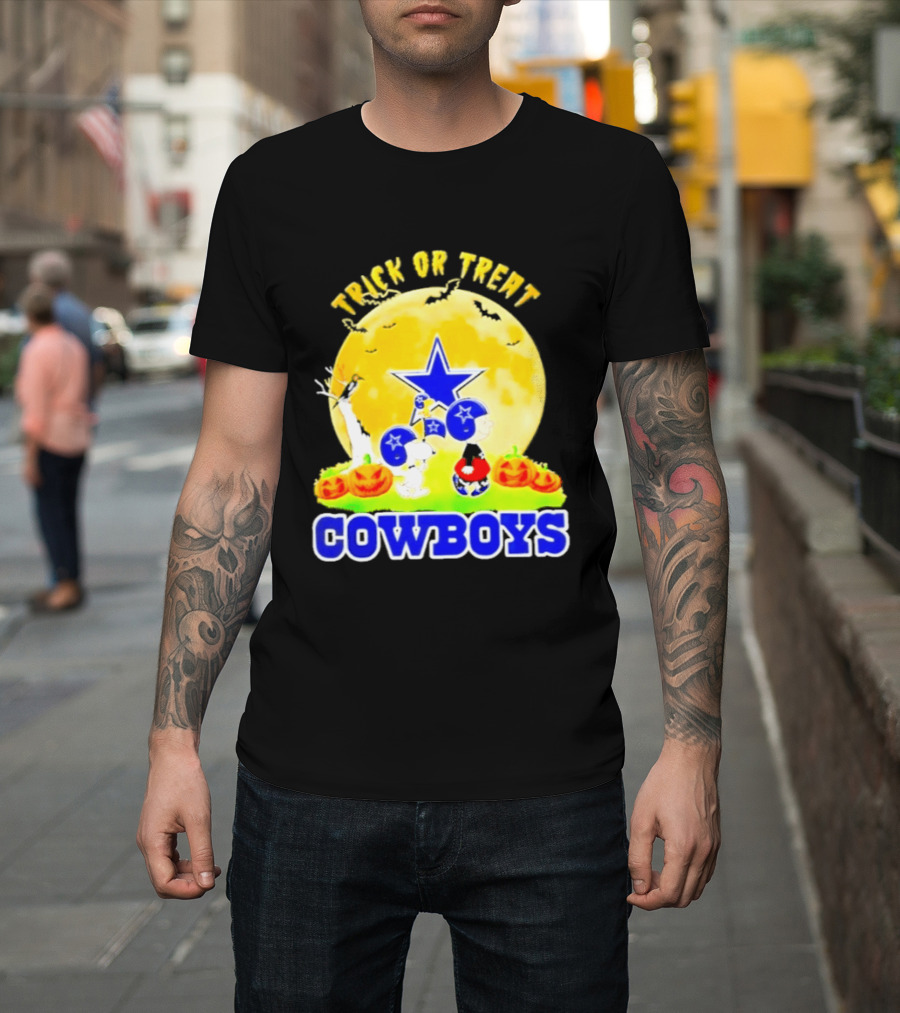 Dallas Cowboys Peanuts Trick Or Treat Halloween 2026 Abbey Road T-Shirt