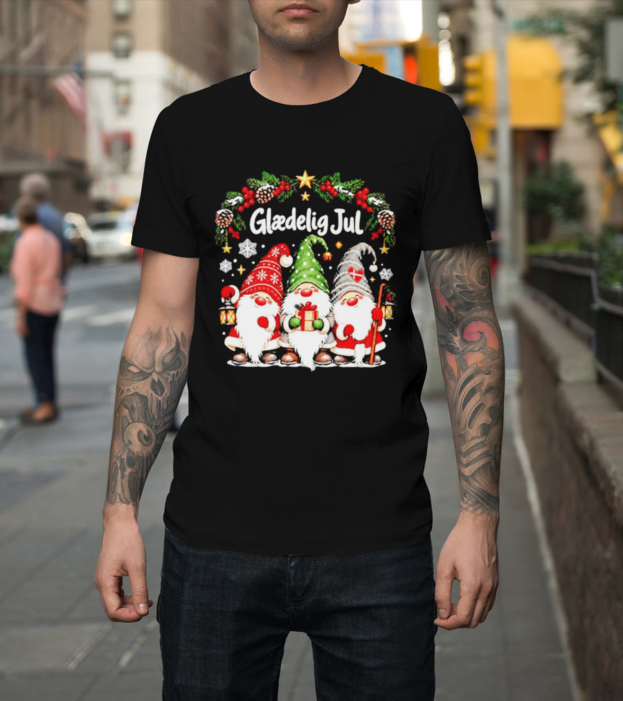Glaedelig Jul Christmas Gnomes With Denmark Flag And Lanterns T-Shirt