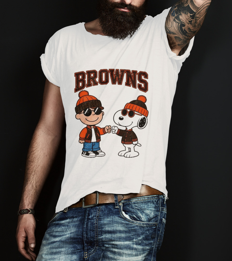 Browns Charlie Brown Snoopy NFL Football Team T-Shirt
