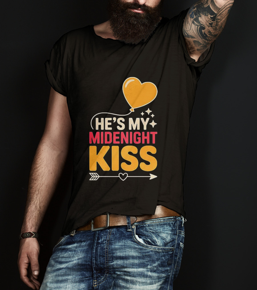 Happy New Year Midnight Kiss Heart Balloon And Arrow T-Shirt