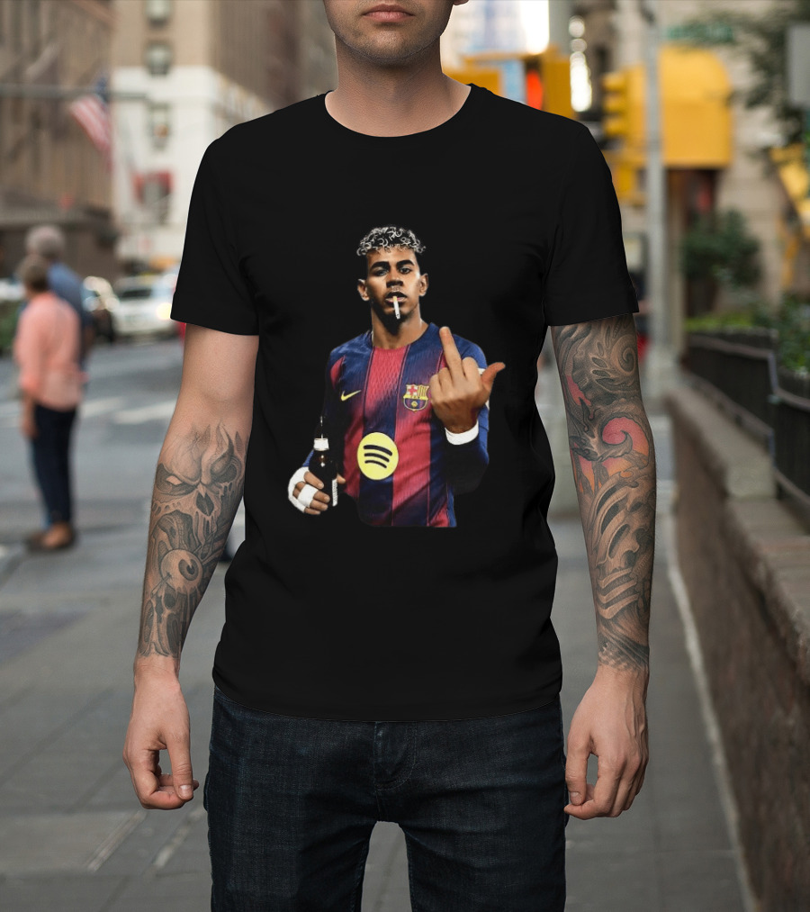 Lamine Yamal FC Barcelona Meme Middle Finger Gesture With Beer And Cigarette T-Shirt