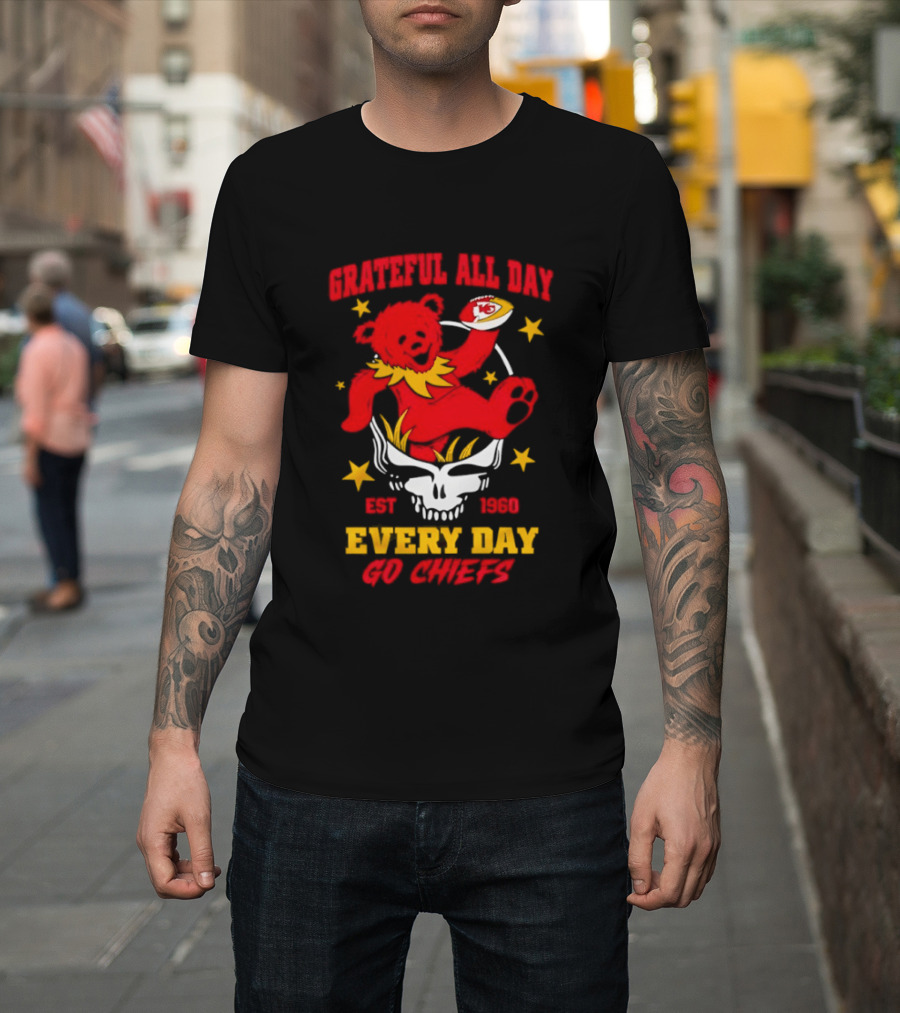 Grateful All Day Every Day Go Chiefs Est 1960 Kansas City Chiefs X Grateful Dead T-Shirt
