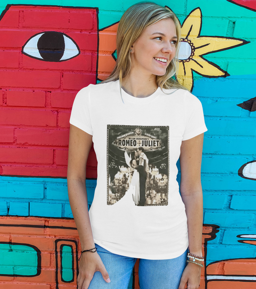 William Shakespeare's Romeo And Juliet Leonardo Claire Iconic Romantic Scene T-Shirt
