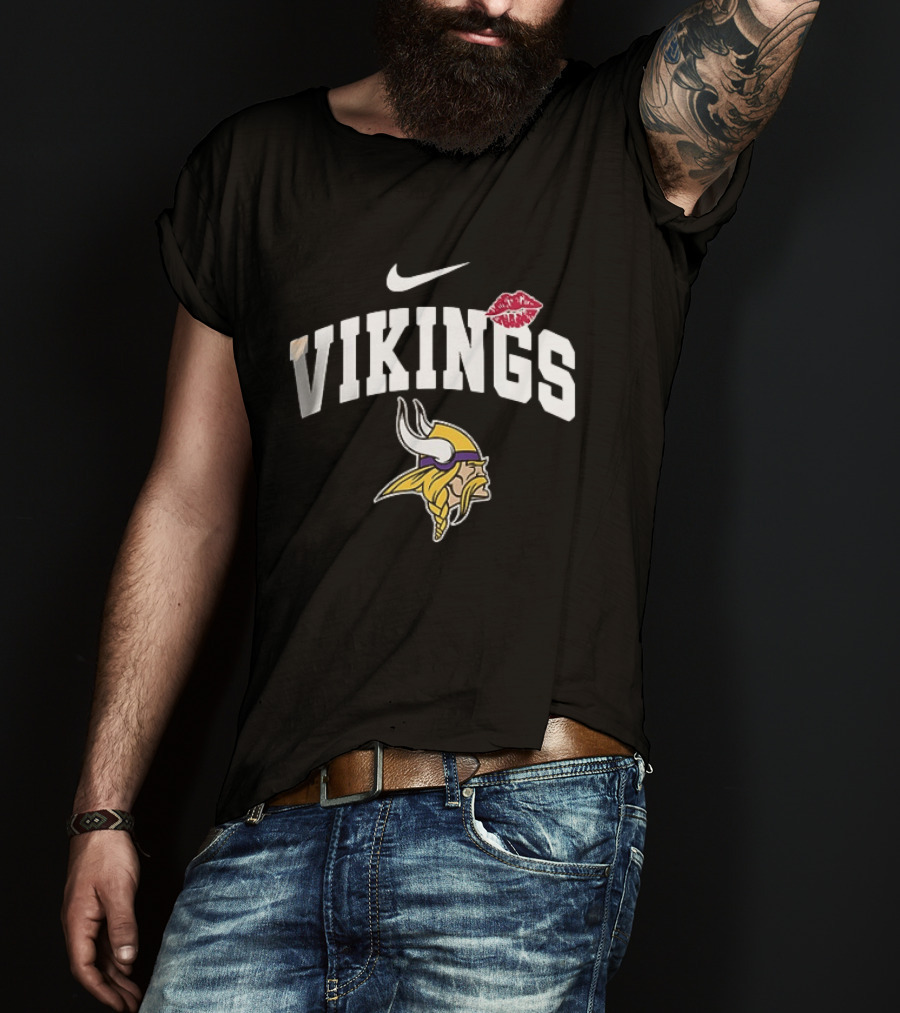 Vikings Nike Makeup Artist Lips Minnesota Football T-Shirt