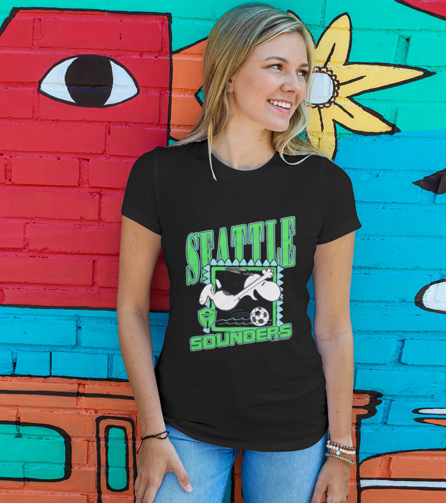 Peanuts Snoopy Seattle Sounders Soccer Collaboration T-Shirt