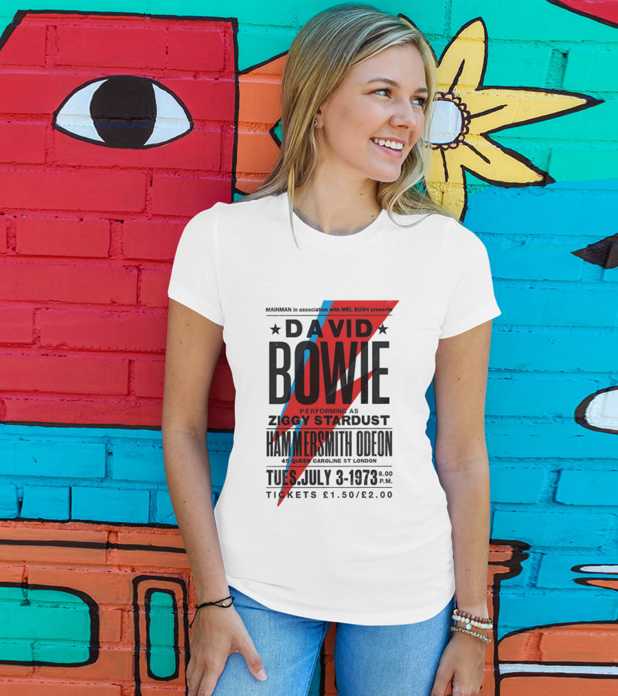David Bowie Performing As Ziggy Stardust Hammersmith Odeon London July 3 1973 T-Shirt