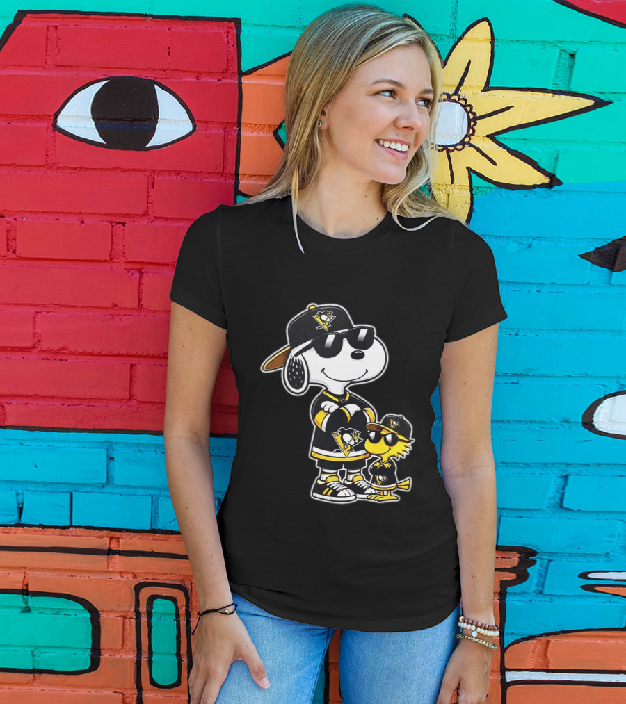 Snoopy Woodstock Pittsburgh Penguins NHL 2026 Sports Fan Collaboration T-Shirt