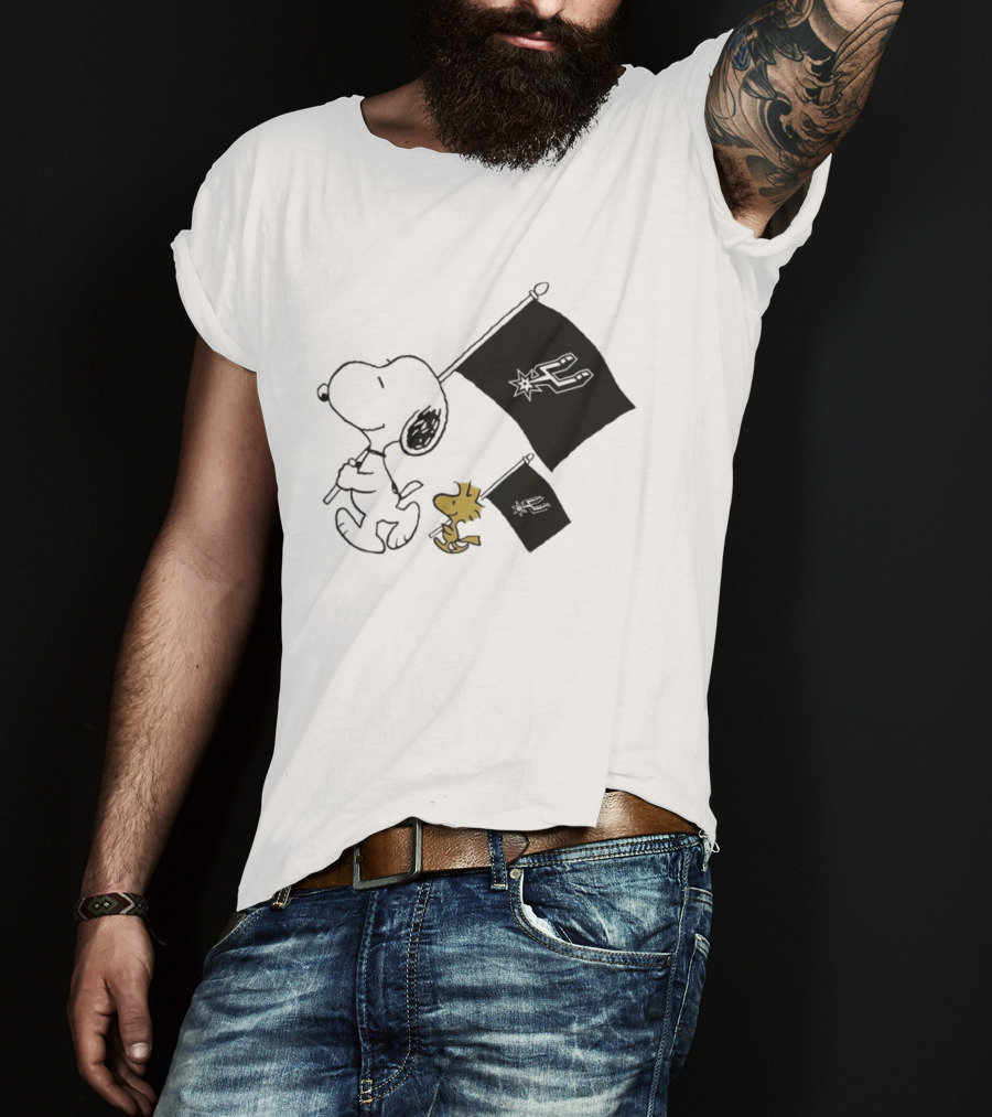 Snoopy Woodstock San Antonio Spurs Flags Peanuts NBA Fan T-Shirt