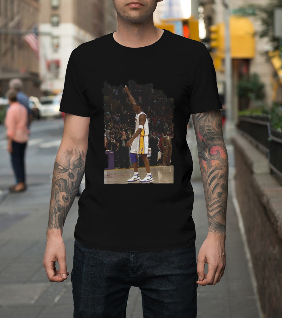 Kobe Bryant 81 Point Game Lakers Celebration T-Shirt