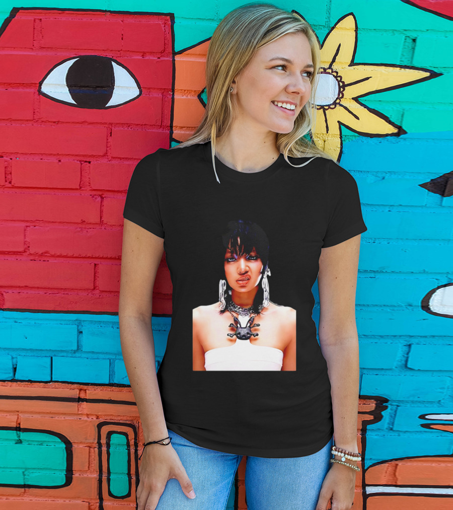 Lisa Rockstar Blackpink V1 Necklace And Earrings T-Shirt