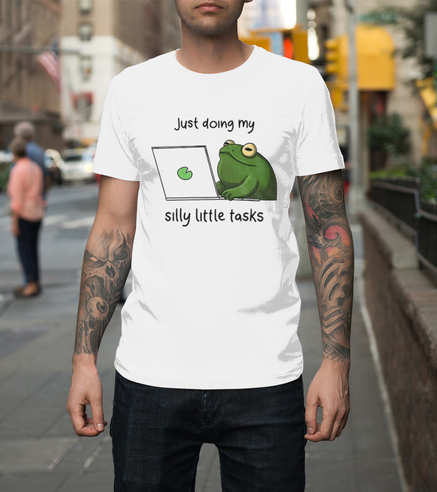 Silly Frog Doing My Little Tasks Playful Green T-Shirt