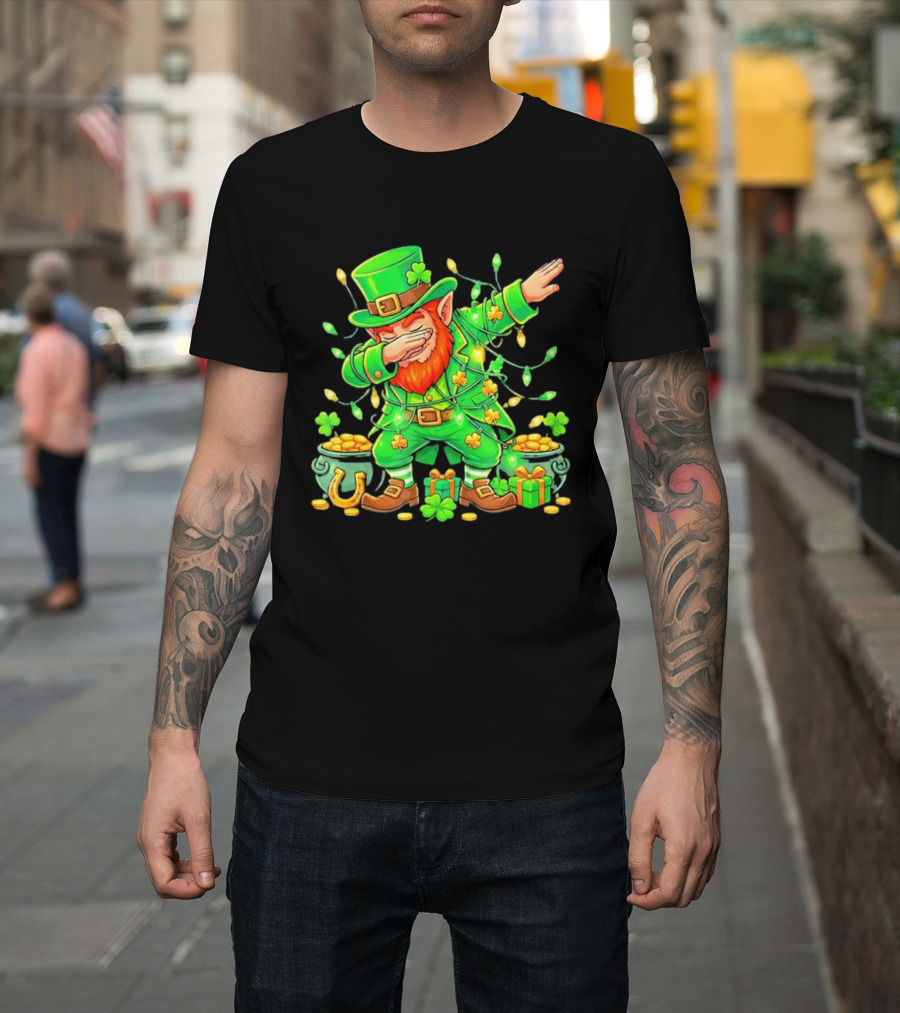 Dabbing Leprechaun St Patricks Day Lights Gold Pot Clover T-Shirt