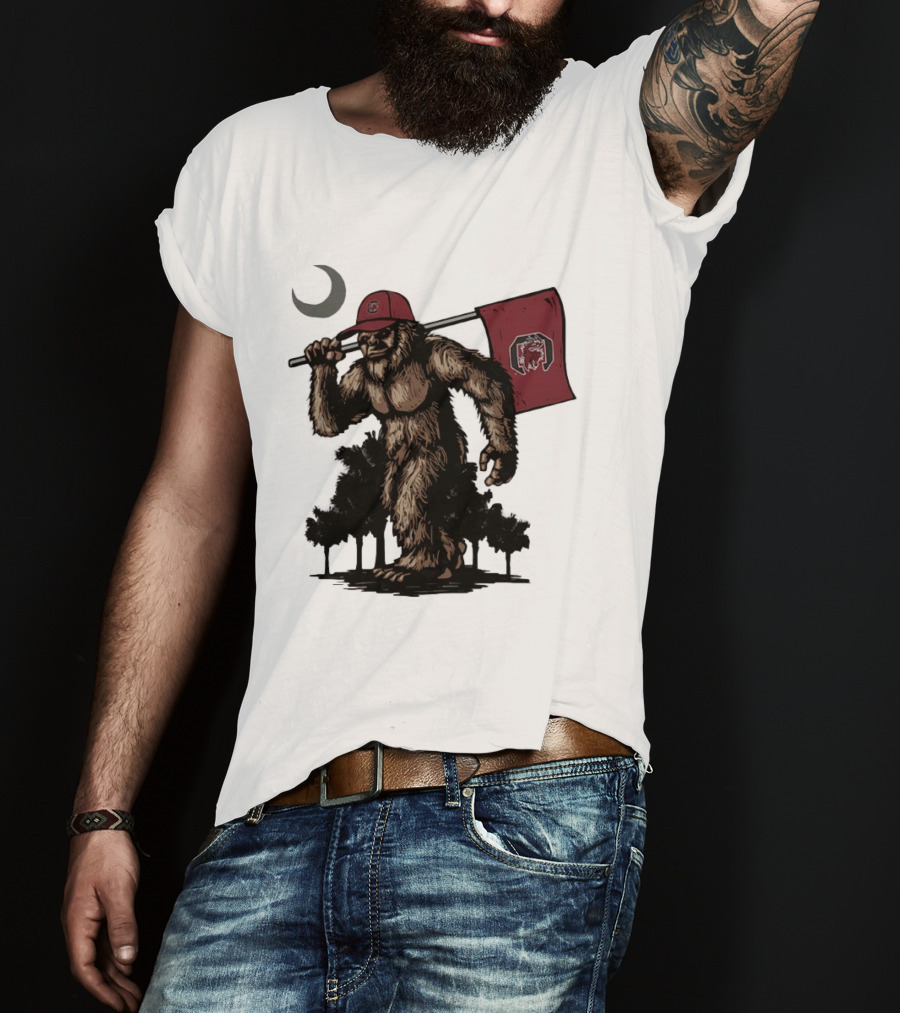 Bigfoot Carrying South Carolina Gamecocks Flag Under Moonlight T-Shirt