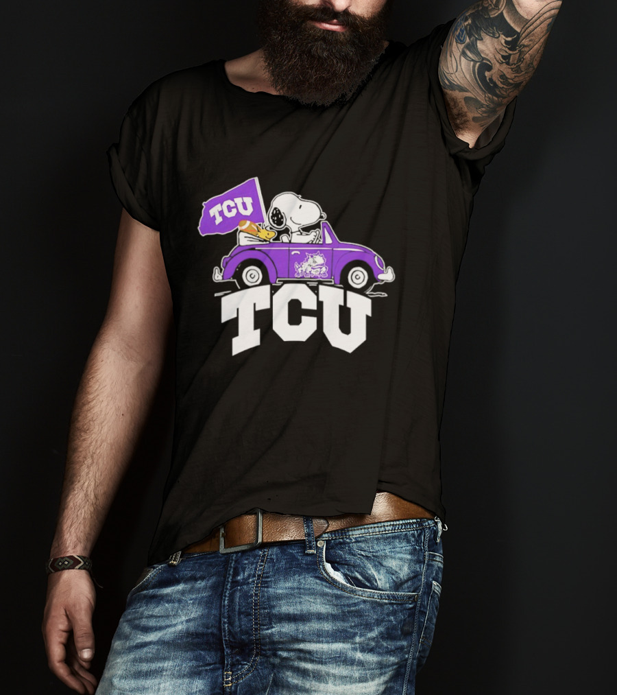 Snoopy Woodstock Driving Purple Car TCU Horned Frogs Flag T-Shirt