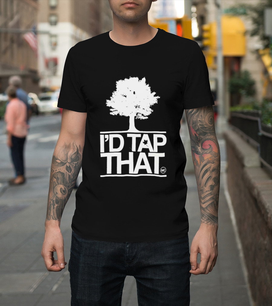 Tree I'd Tap That Pun With Maple Leaf T-Shirt