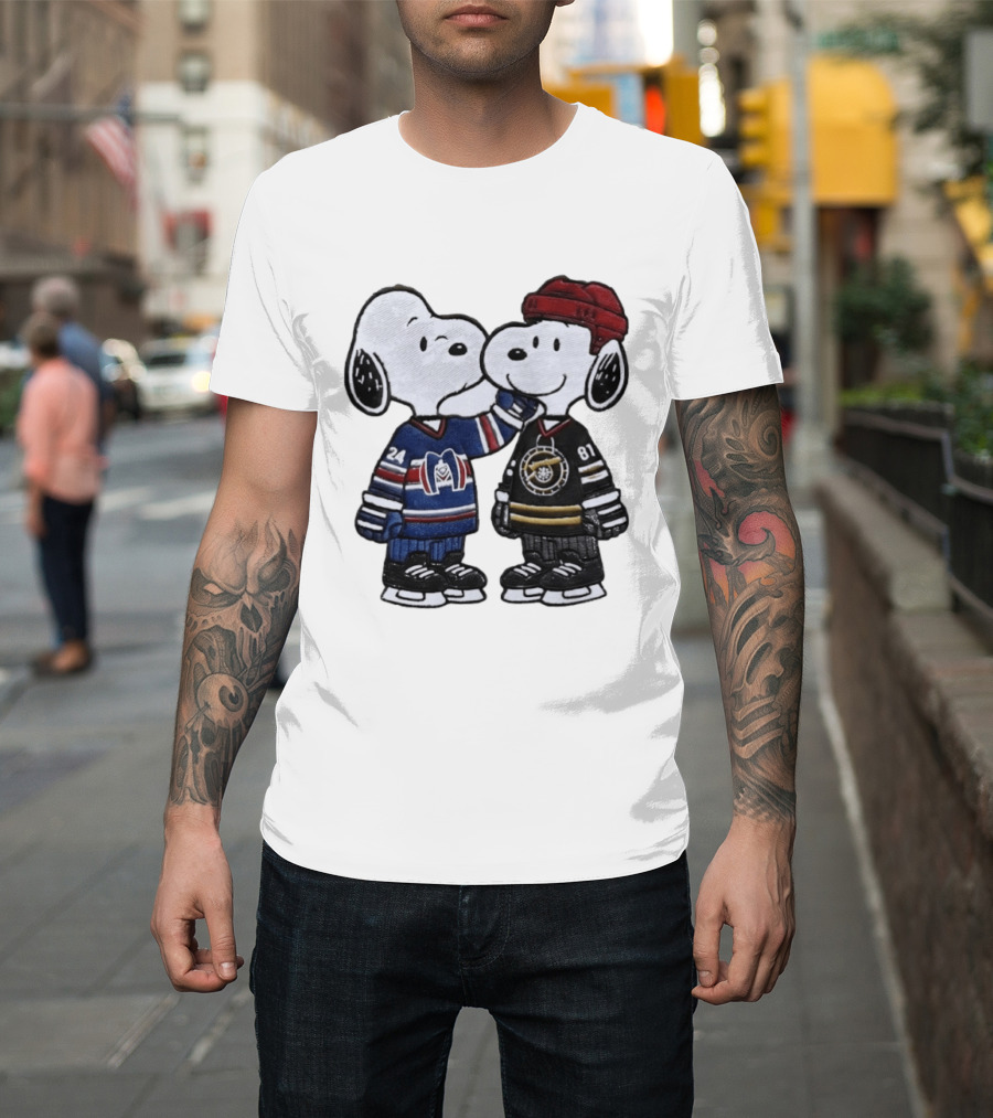Snoopy Shane Hollander Kissing Ilya Rozanov Hockey LGBT Peanuts Charlie Brown Ice Hockey Romance Cartoon T-Shirt