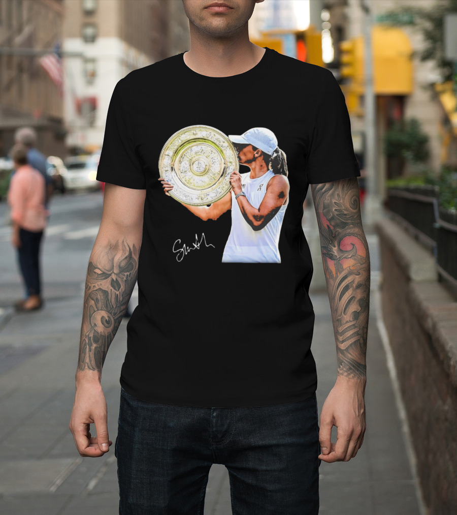 Iga Swiatek Wimbledon Champion Trophy Celebration T-Shirt