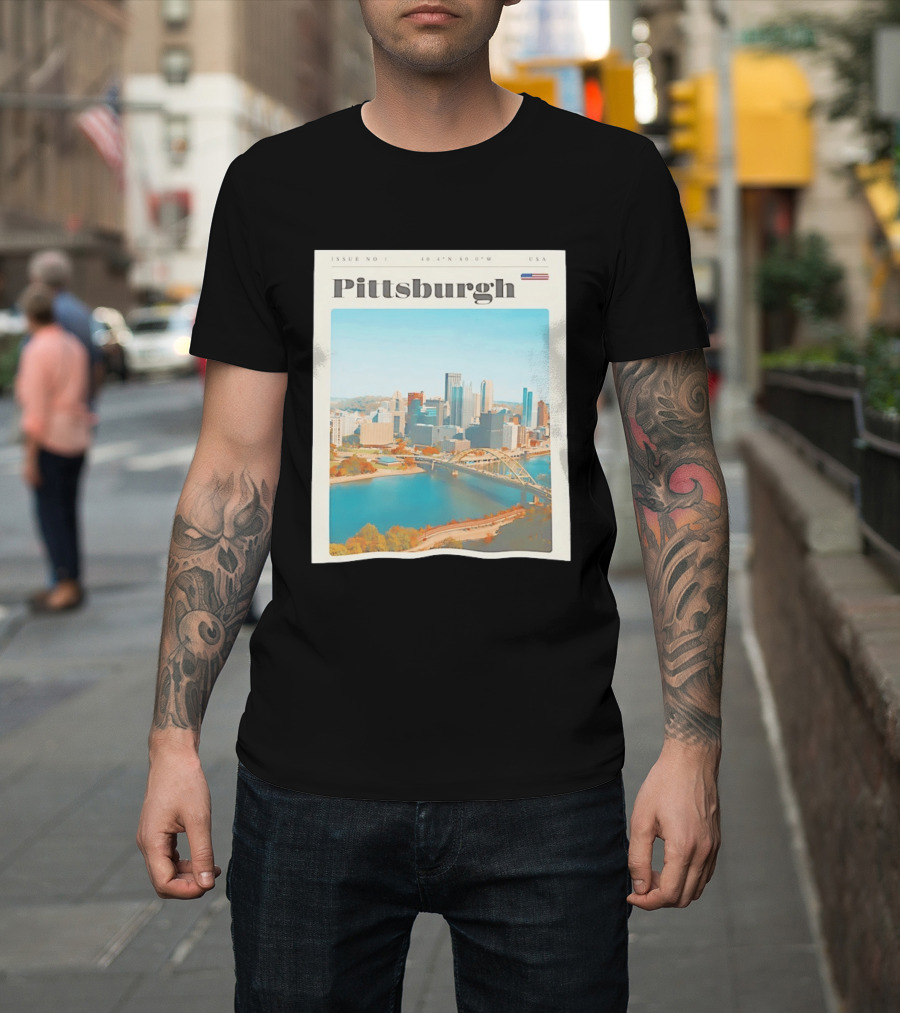Pittsburgh Issue No 1 USA Flag 40.4°N 80.0°W Skyline T-Shirt