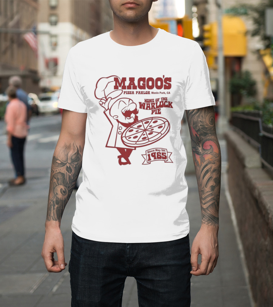 Magoo's Pizza Parlor Throwback 1985 Warsaw Indiana Chef Holding Pizza T-Shirt