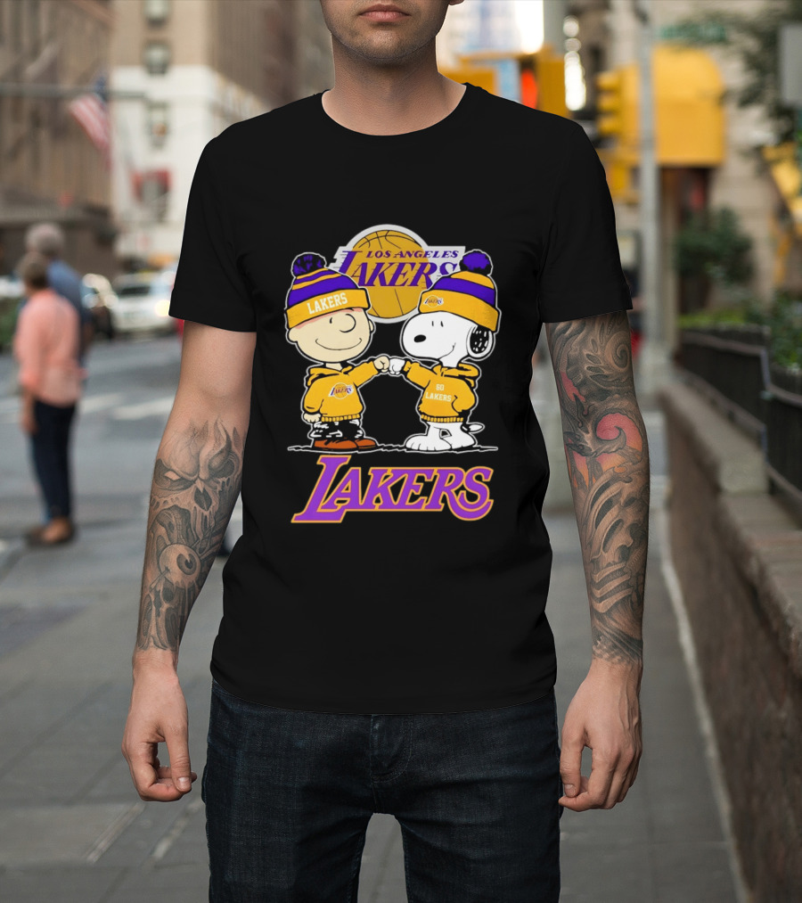 Charlie Brown Snoopy Fist Bump Los Angeles Lakers Basketball Fan Gear T-Shirt