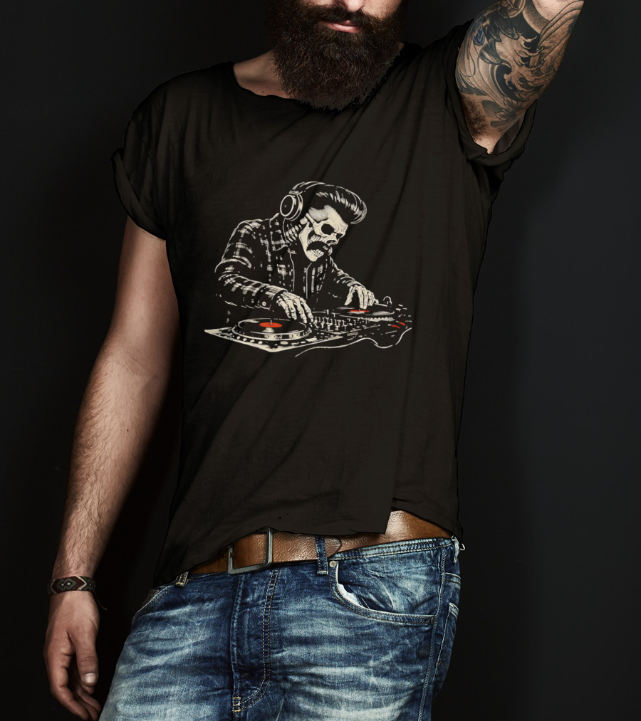 Los Vatos DJ Skull With Headphones And Turntables T-Shirt