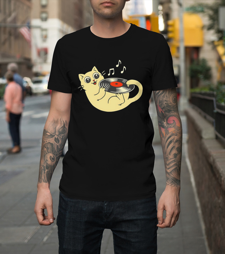 Turntable Cat Spinning Vinyl Record With Musical Notes T-Shirt