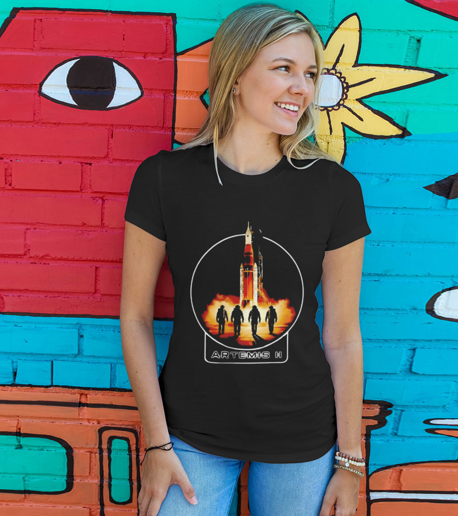Artemis II Rocket Launch Astronauts And Liftoff T-Shirt