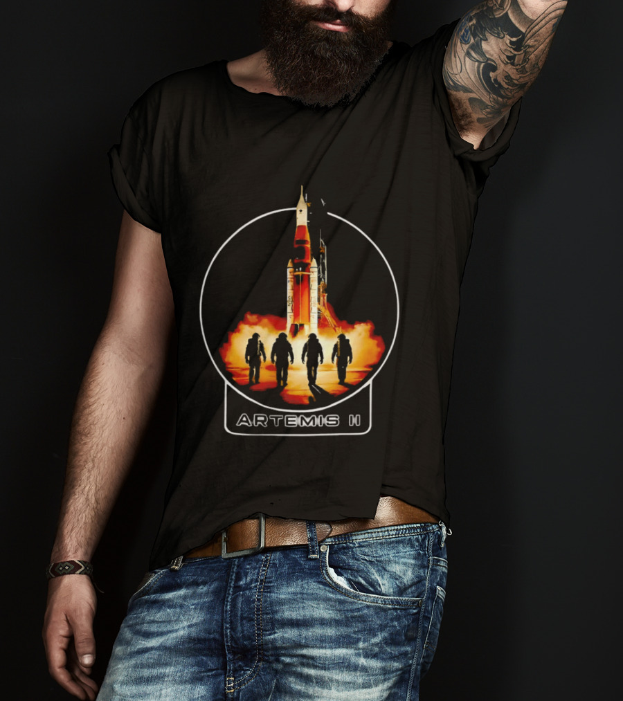 Artemis II Rocket Launch Astronauts And Liftoff T-Shirt