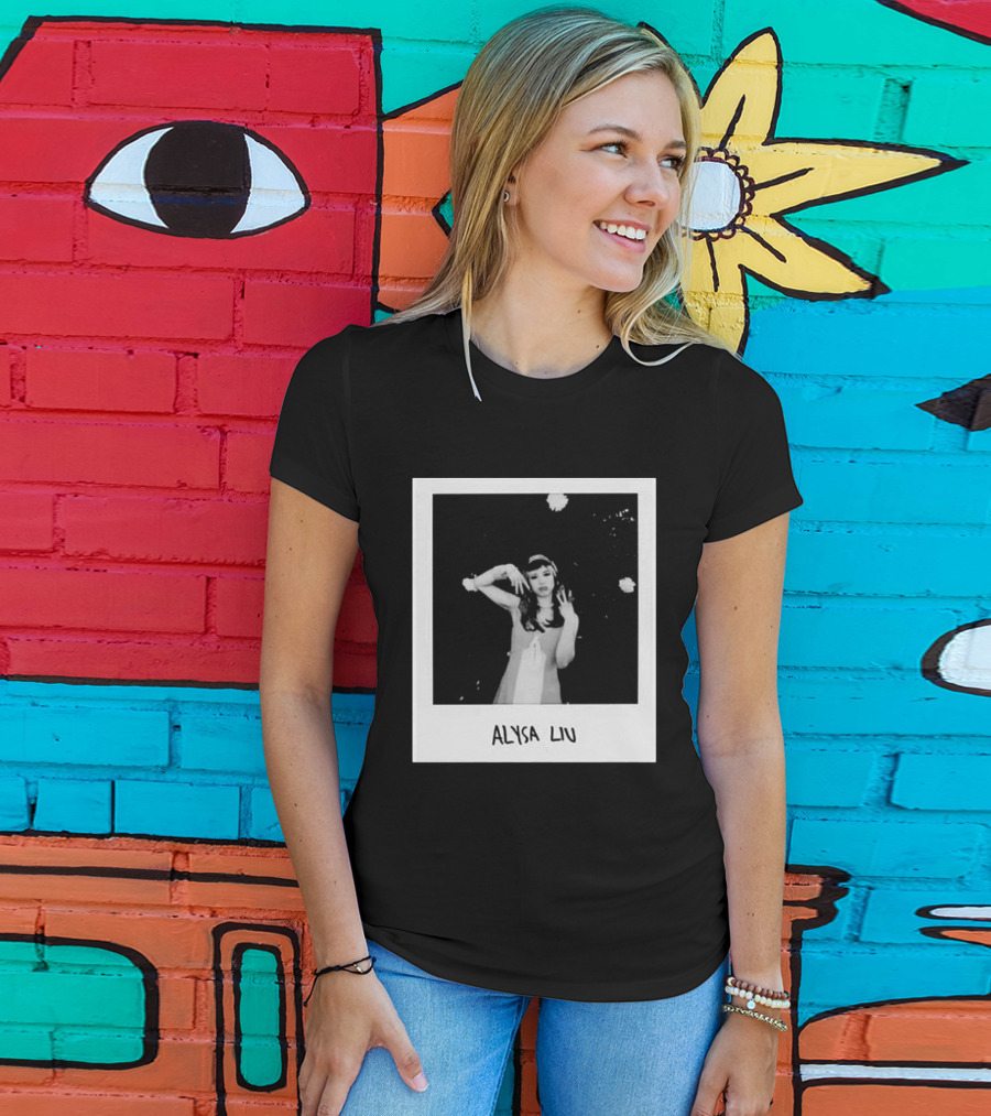 Laufey Alysa Liu 2026 Vintage Monochrome Photography T-Shirt