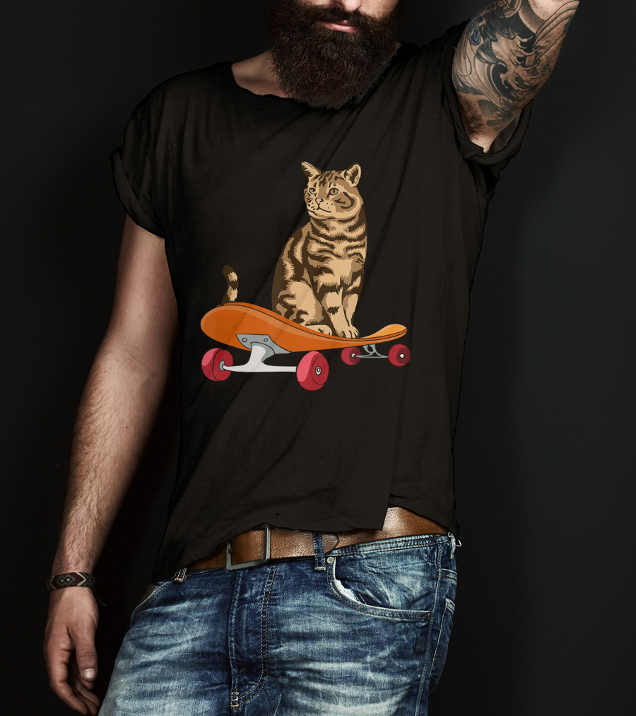 Funny Cat Skateboarding Animal Lover T-Shirt