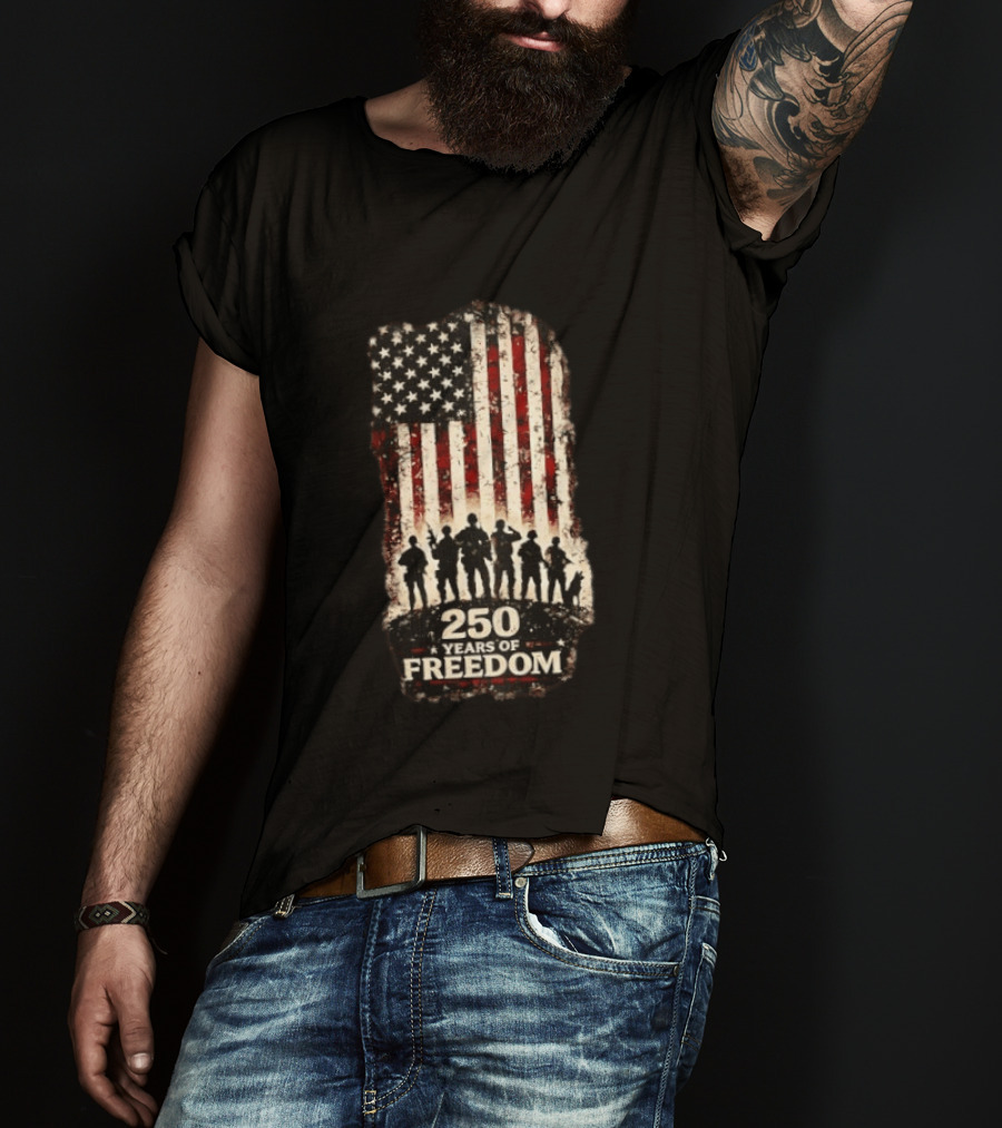 250 Years Of Freedom USA Flag Soldiers T-Shirt