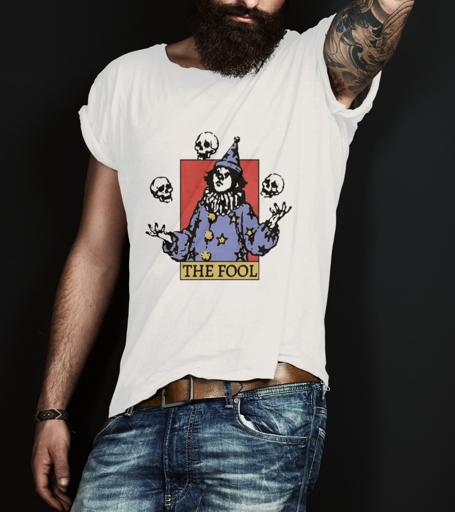 The Fool Juggling Skulls Tarot Style Wizard Hat And Stars T-Shirt