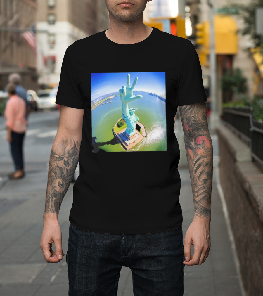 Jalen Brunson Statue Of Liberty Victory Gesture Photo T-Shirt