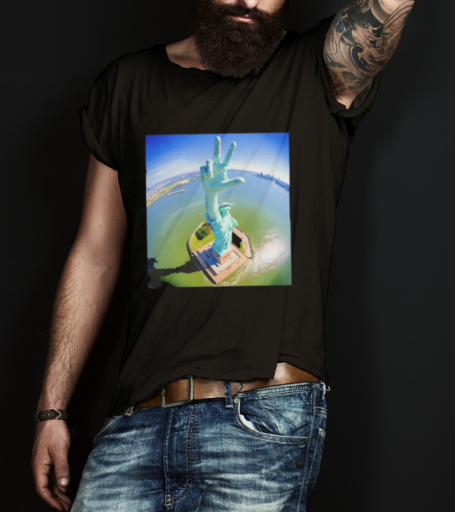 Jalen Brunson Statue Of Liberty Victory Gesture Photo T-Shirt