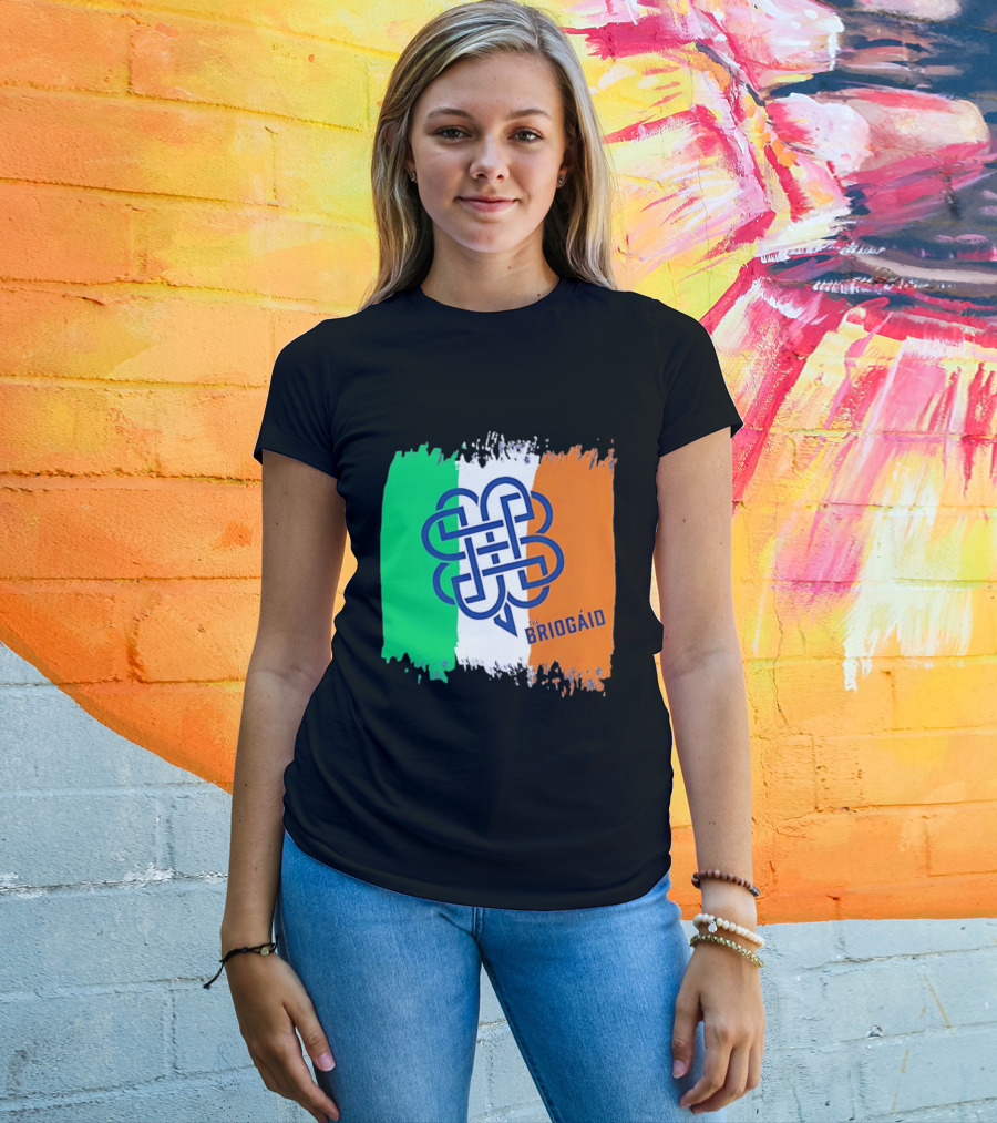 The Briogaid Irish Flag Celtic Knot Clover Ireland Shamrock T-Shirt