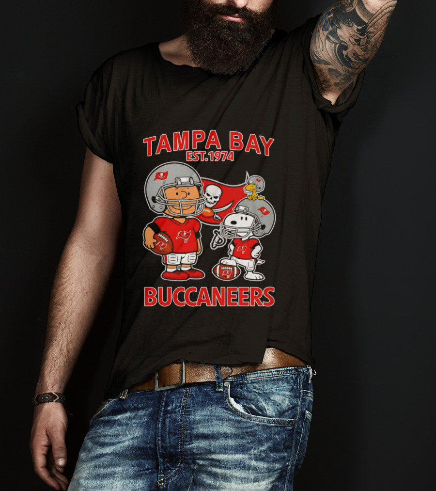Tampa Bay Buccaneers Snoopy And Charlie Brown EST 1974 T-Shirt
