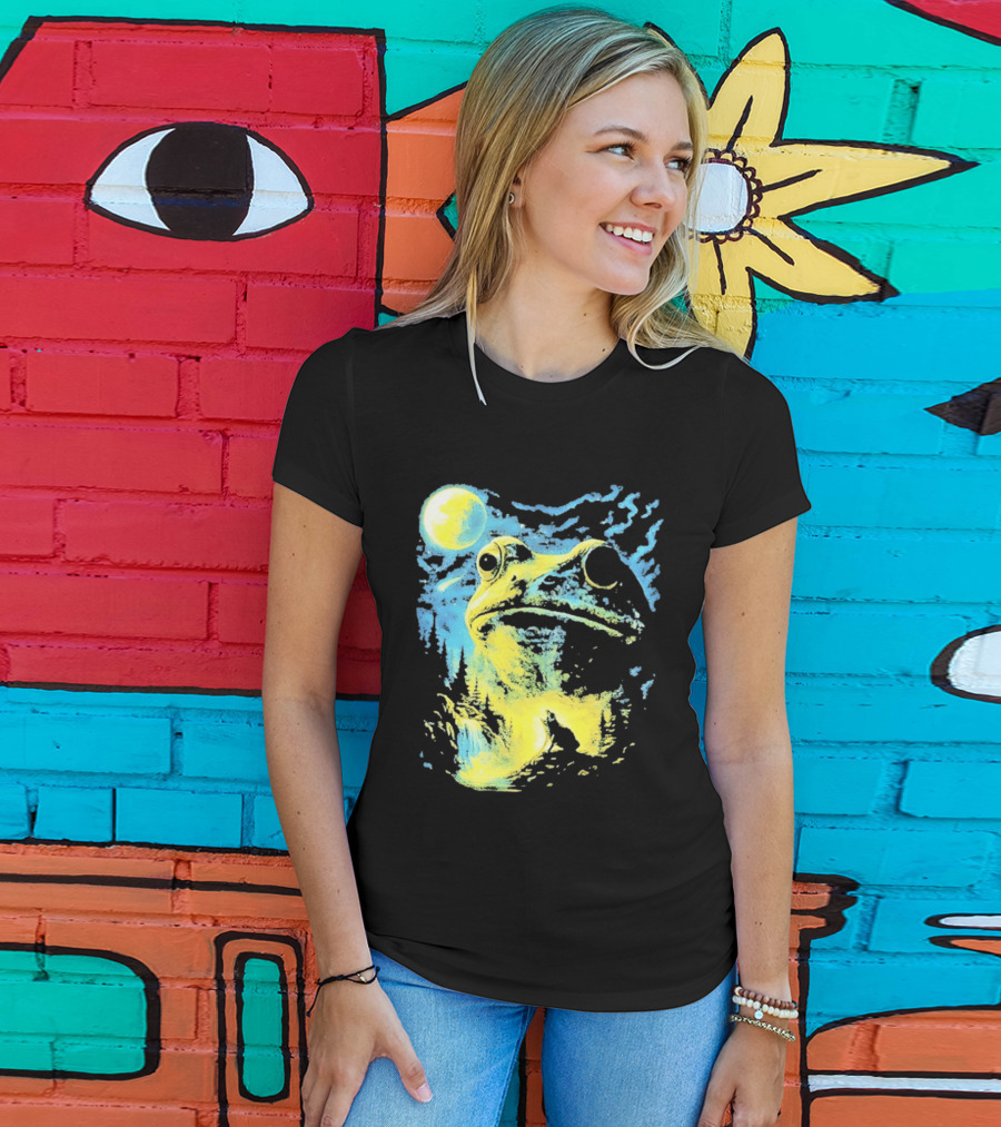 Howling Wolf Frog Moon Night Scene Surreal Fantasy T-Shirt