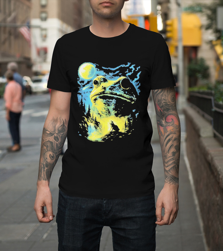 Howling Wolf Frog Moon Night Scene Surreal Fantasy T-Shirt