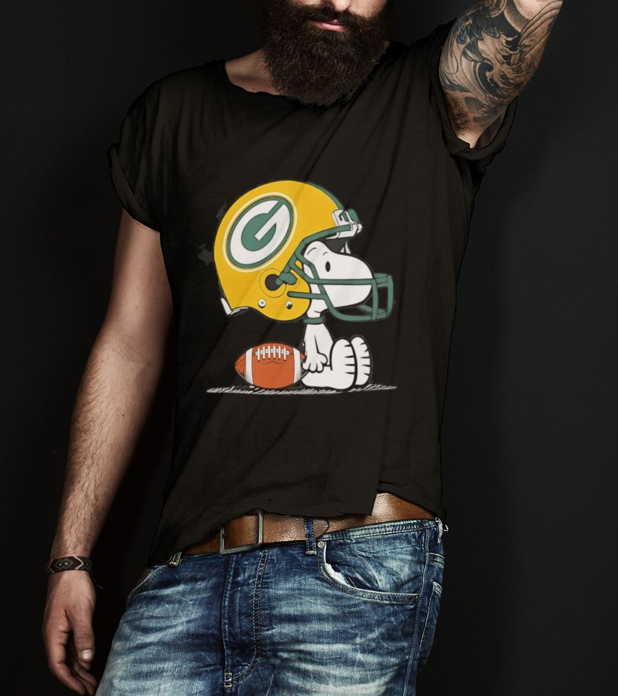 Snoopy Green Bay Packers Football Helmet Collaboration With Peanuts T-Shirt