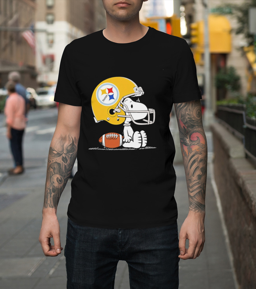 Snoopy Pittsburgh Steelers Helmet Football T-Shirt
