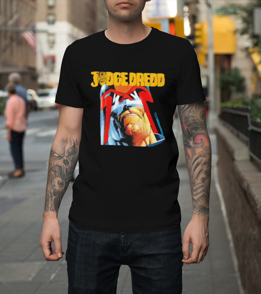 Judge Dredd Face Of Justice Iconic 2000 AD Comic Book Cover T-Shirt