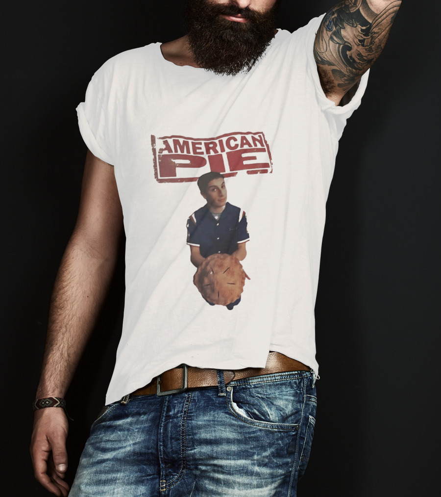 Jason Biggs As Jim Levenstein Holding Pie American Pie Movie T-Shirt