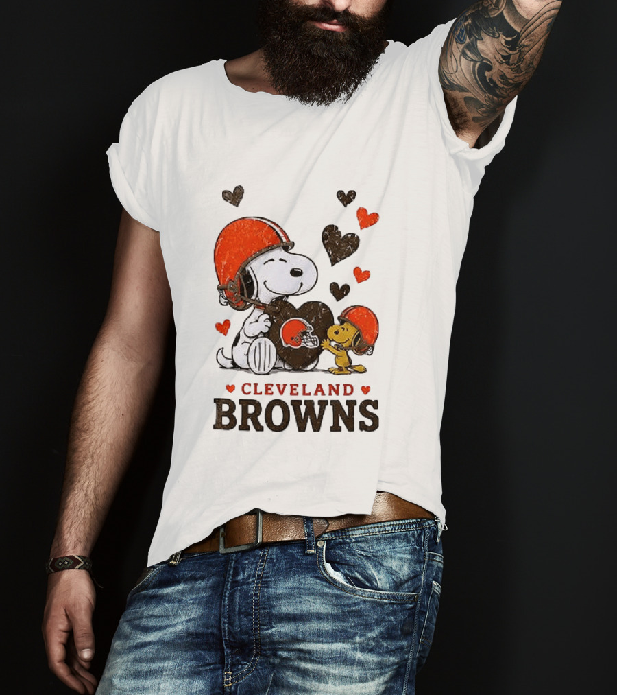 Cleveland Browns Peanuts Snoopy Woodstock Heart Helmets Love T-Shirt