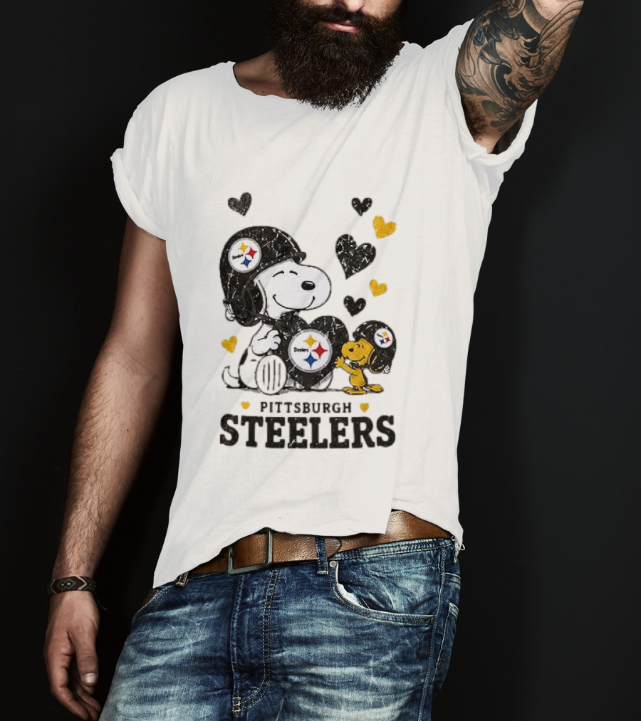 Pittsburgh Steelers Peanuts Snoopy Woodstock Hearts NFL Fan T-Shirt