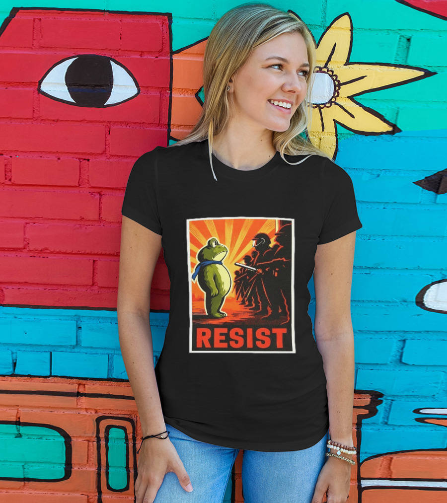 Resist Portland Frog 2025 Anti Fascism Protest Art With Frog And Riot Police T-Shirt