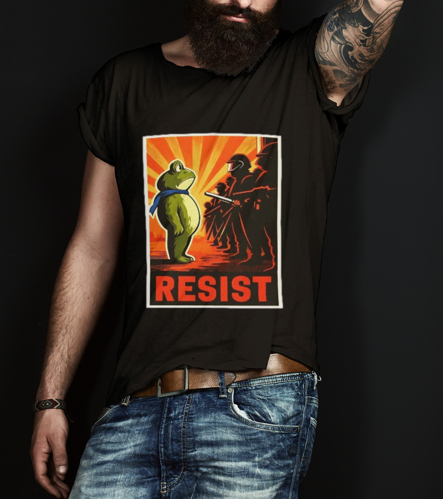 Resist Portland Frog 2025 Anti Fascism Protest Art With Frog And Riot Police T-Shirt