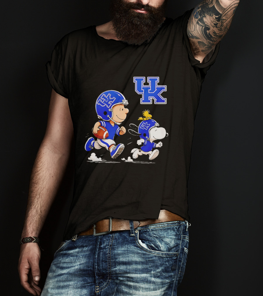 Peanuts Charlie Brown Snoopy University Of Kentucky Football Running UK T-Shirt