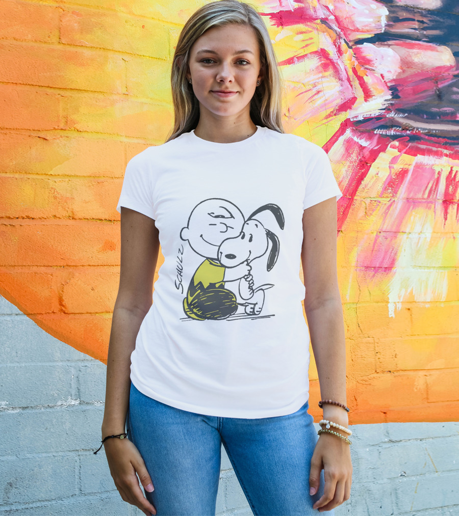 Schulz Charlie Brown Snoopy Hugging Classic Peanuts Friendship T-Shirt