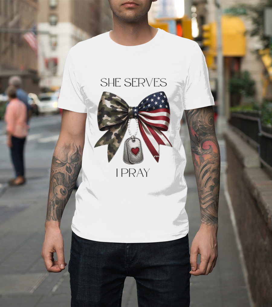 She Serves I Pray USA Flag Camo Bow Dog Tags T-Shirt