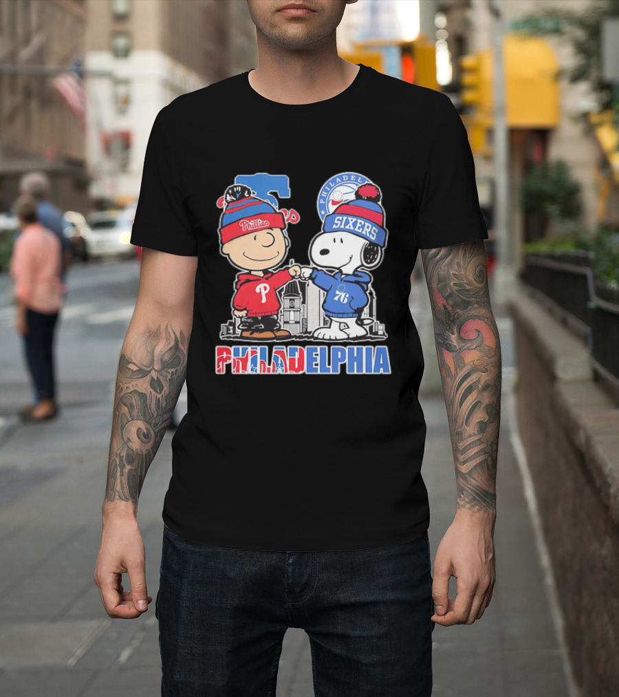 Charlie Brown And Snoopy Fist Bump Phillies Sixers Philadelphia T-Shirt